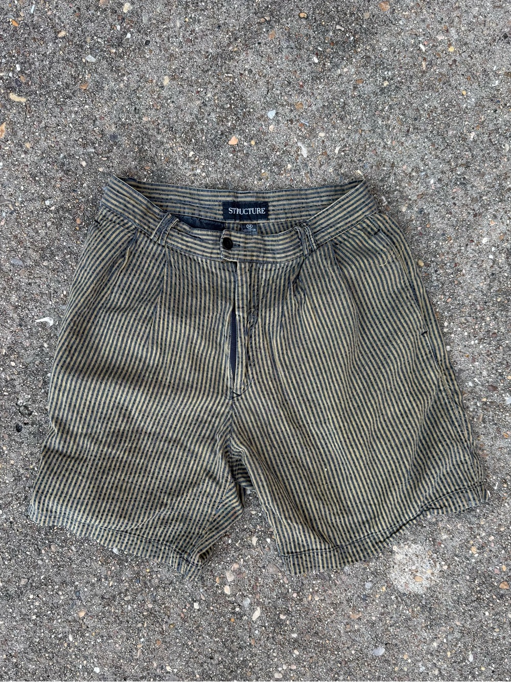 Structure Men's Olive and Black Striped Flat Front Shorts
